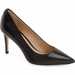 Coach Pointed Toe Pumps Black 8.5 EUC